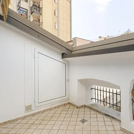 Steve Mansion Centre Gorycja