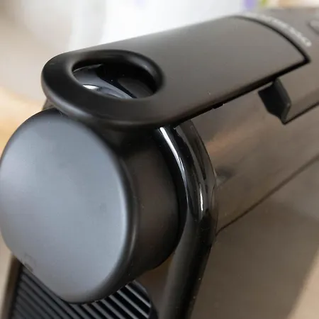 Steve Mansion Centre *