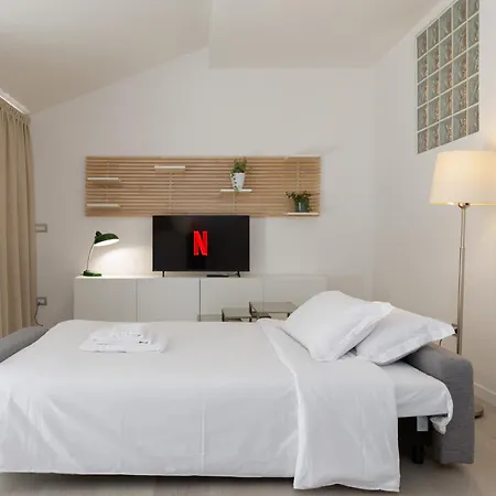 Steve Mansion Centre Apartment *